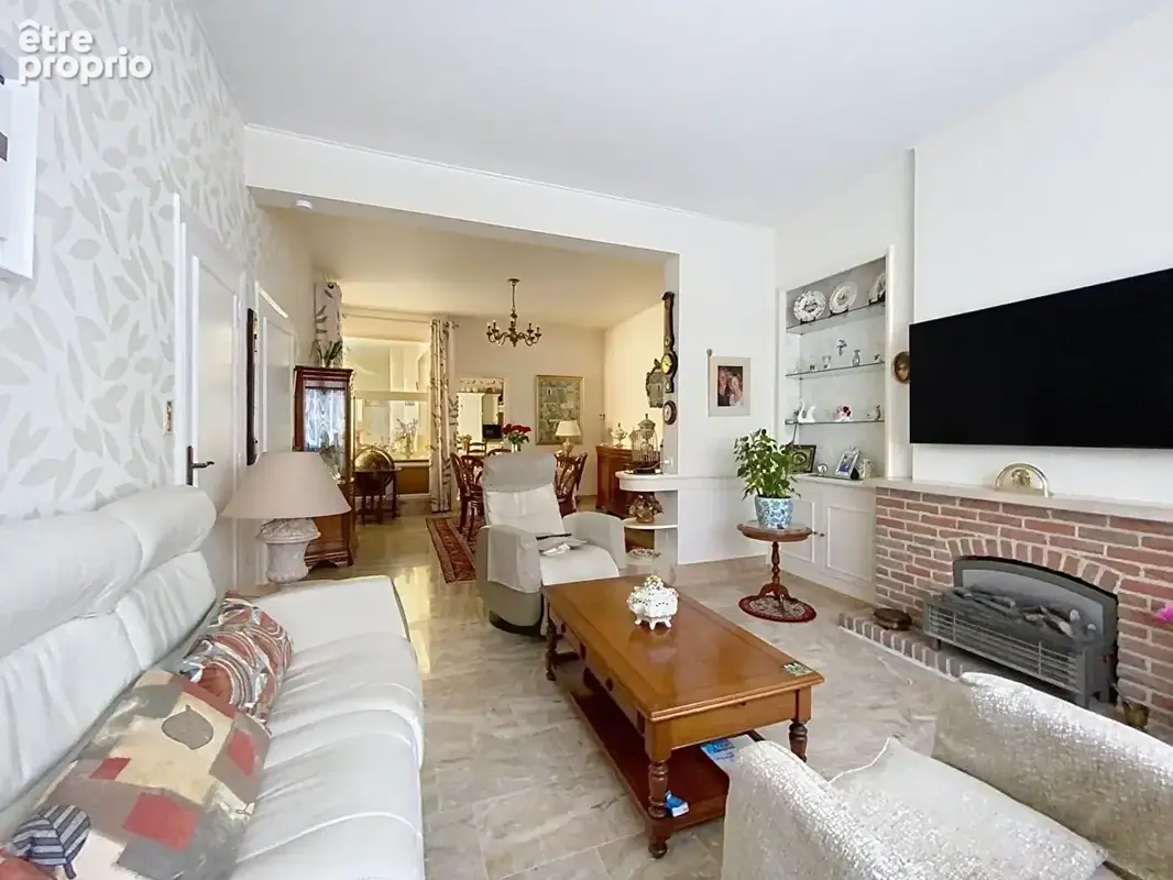 Large maison ancienne avec hangar de 240m² - photo 3