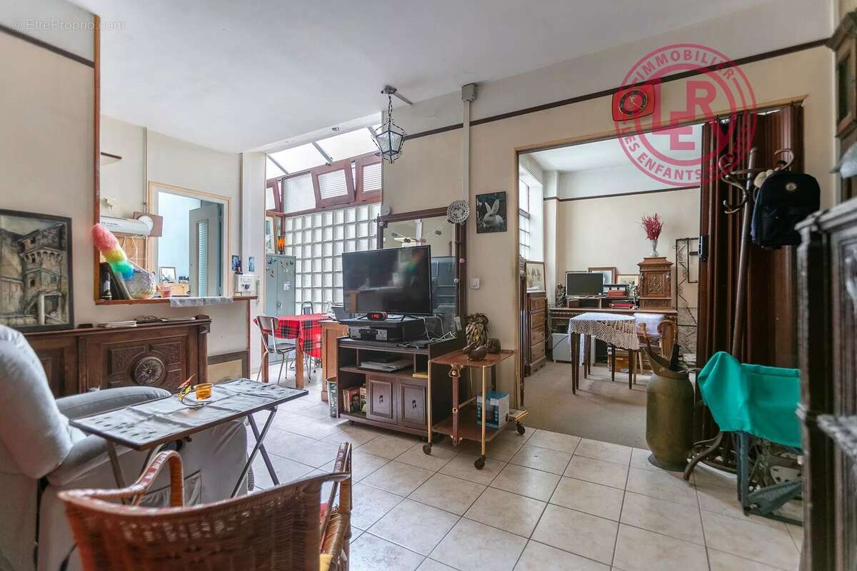Appartement à PARIS-3E