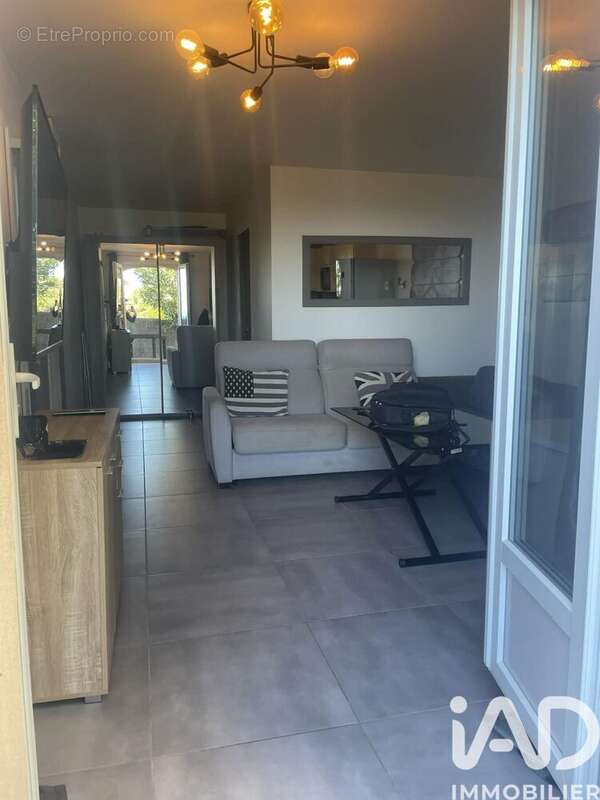 Photo 6 - Appartement à ROQUEBRUNE-SUR-ARGENS