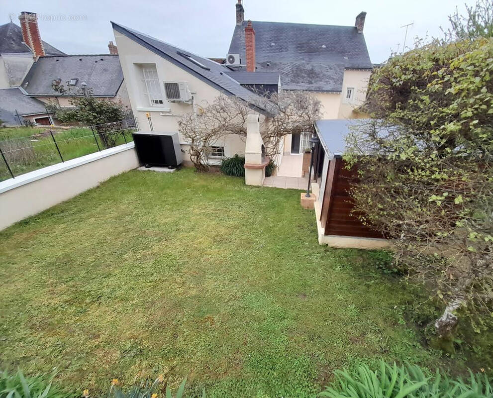 Maison à COULANS-SUR-GEE