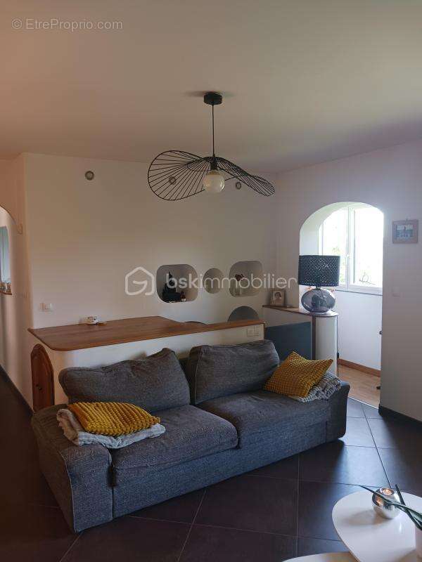 Maison à MONTLOUIS-SUR-LOIRE