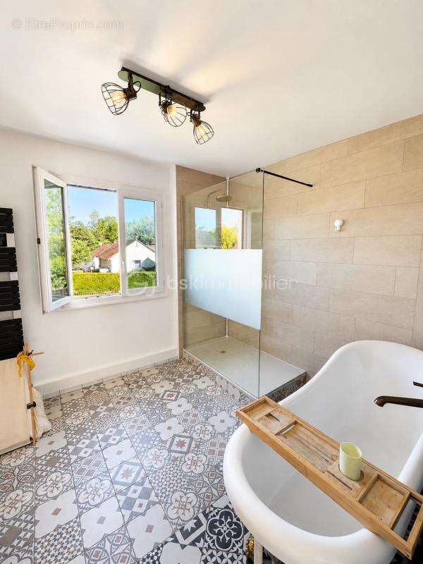 Maison familiale avec suite parentale, à pied de la gare de Gisors - photo 11