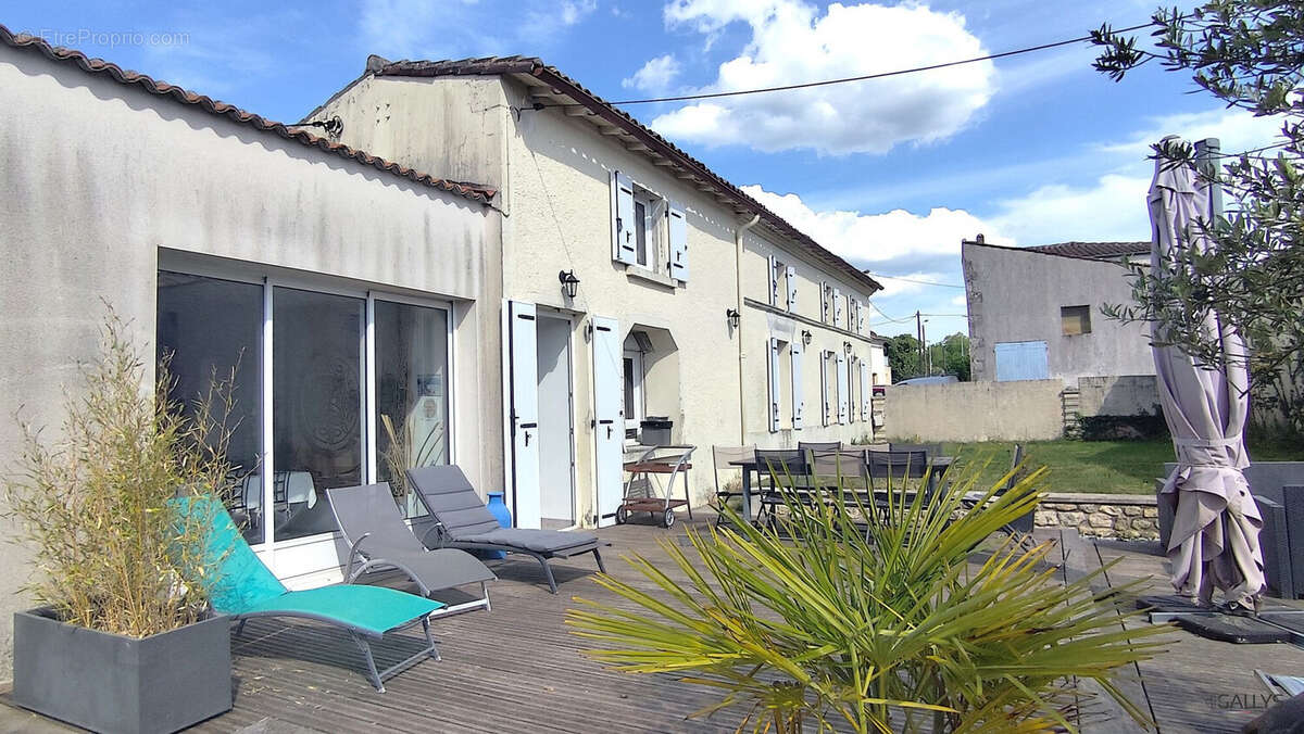 Maison à THAIMS