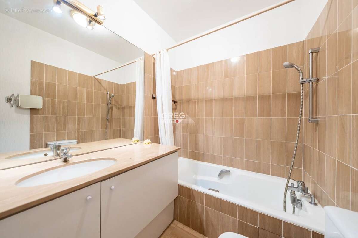 Appartement à VILLENEUVE-LOUBET