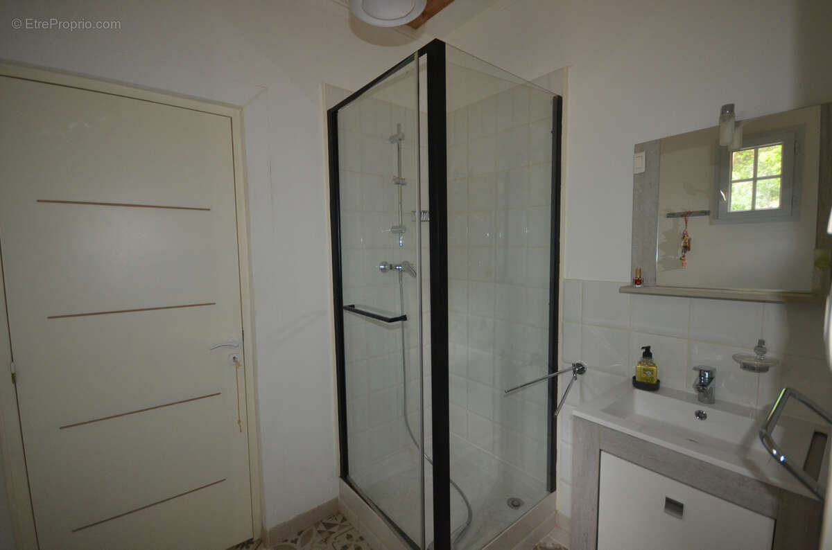 Maison à SILLANS-LA-CASCADE