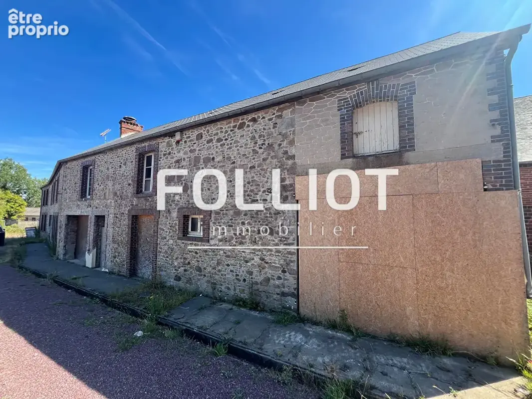 A VENDRE Maison à Saint Sebastien De Raids 260 m2 - photo 2