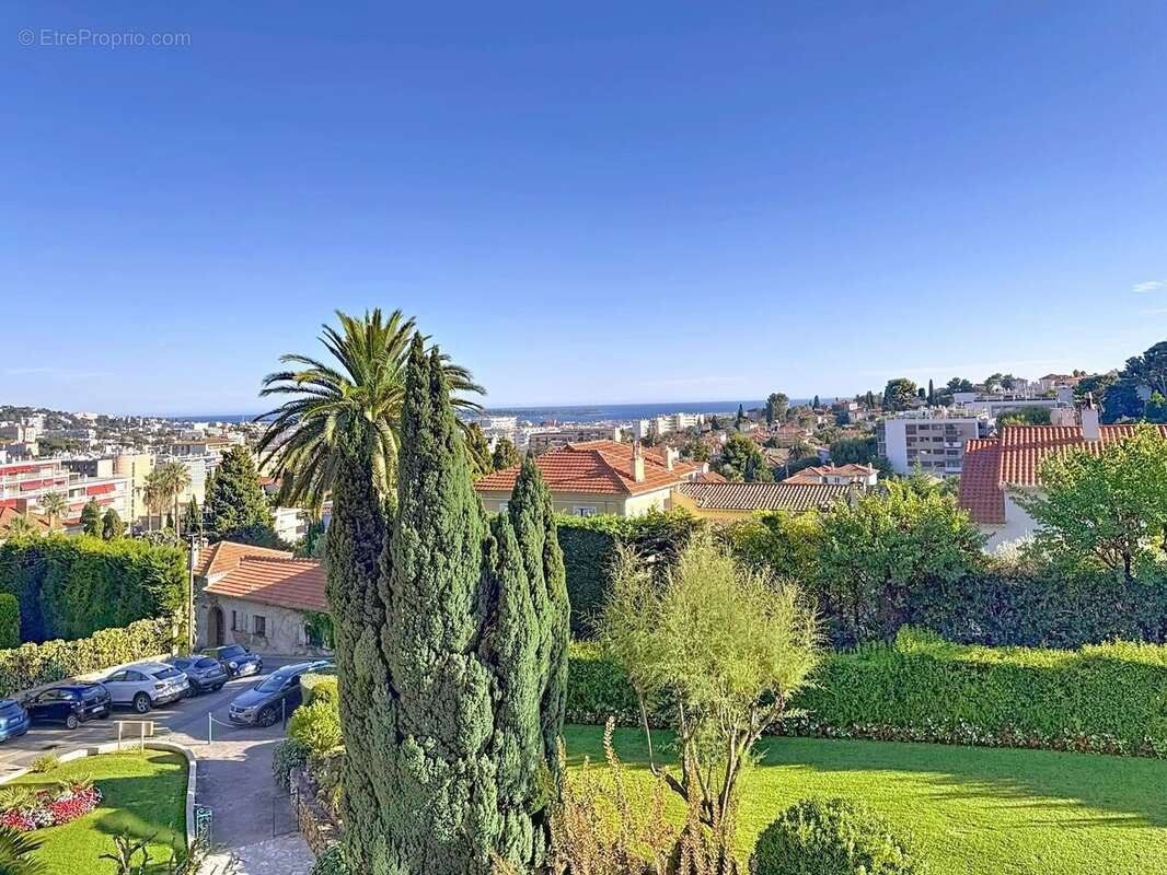 Appartement à LE CANNET