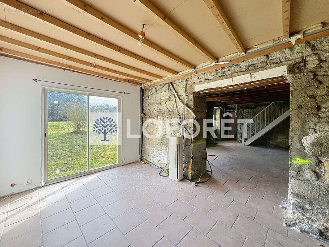 Maison en pierre à MONCONTOUR 86 - photo 2