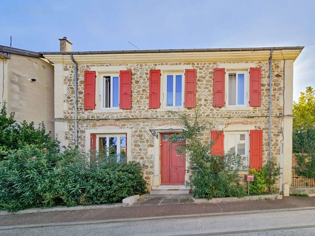 Maison à ANNEYRON
