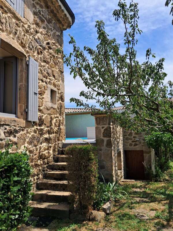 Maison à DAVEZIEUX