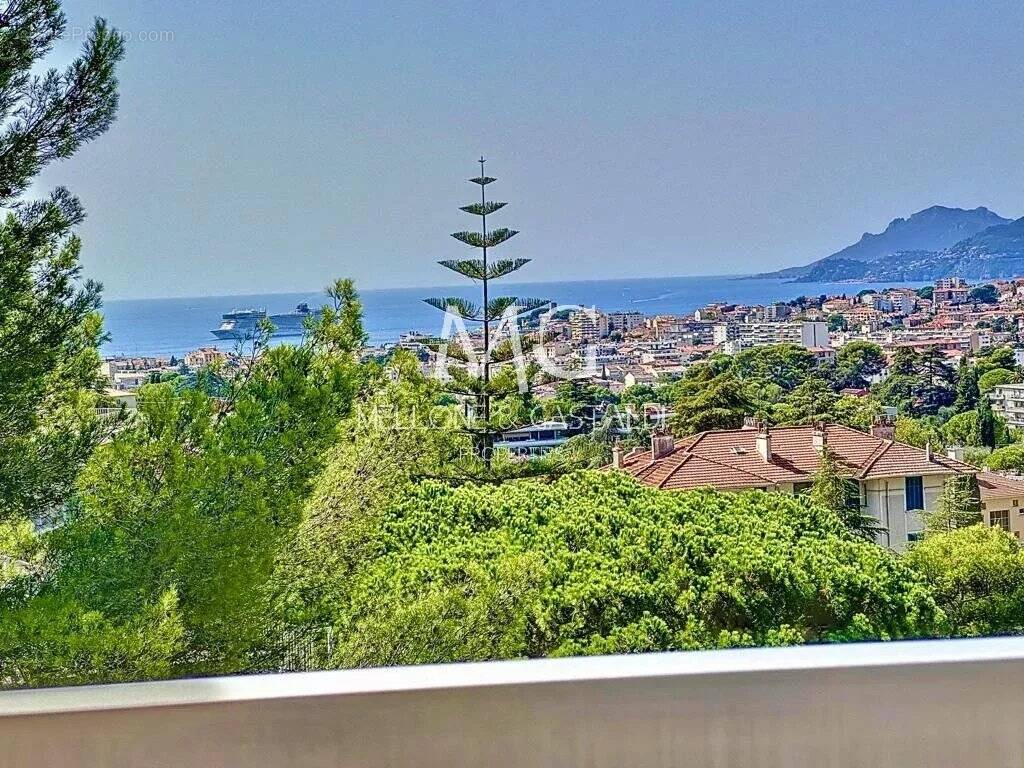 Appartement à LE CANNET