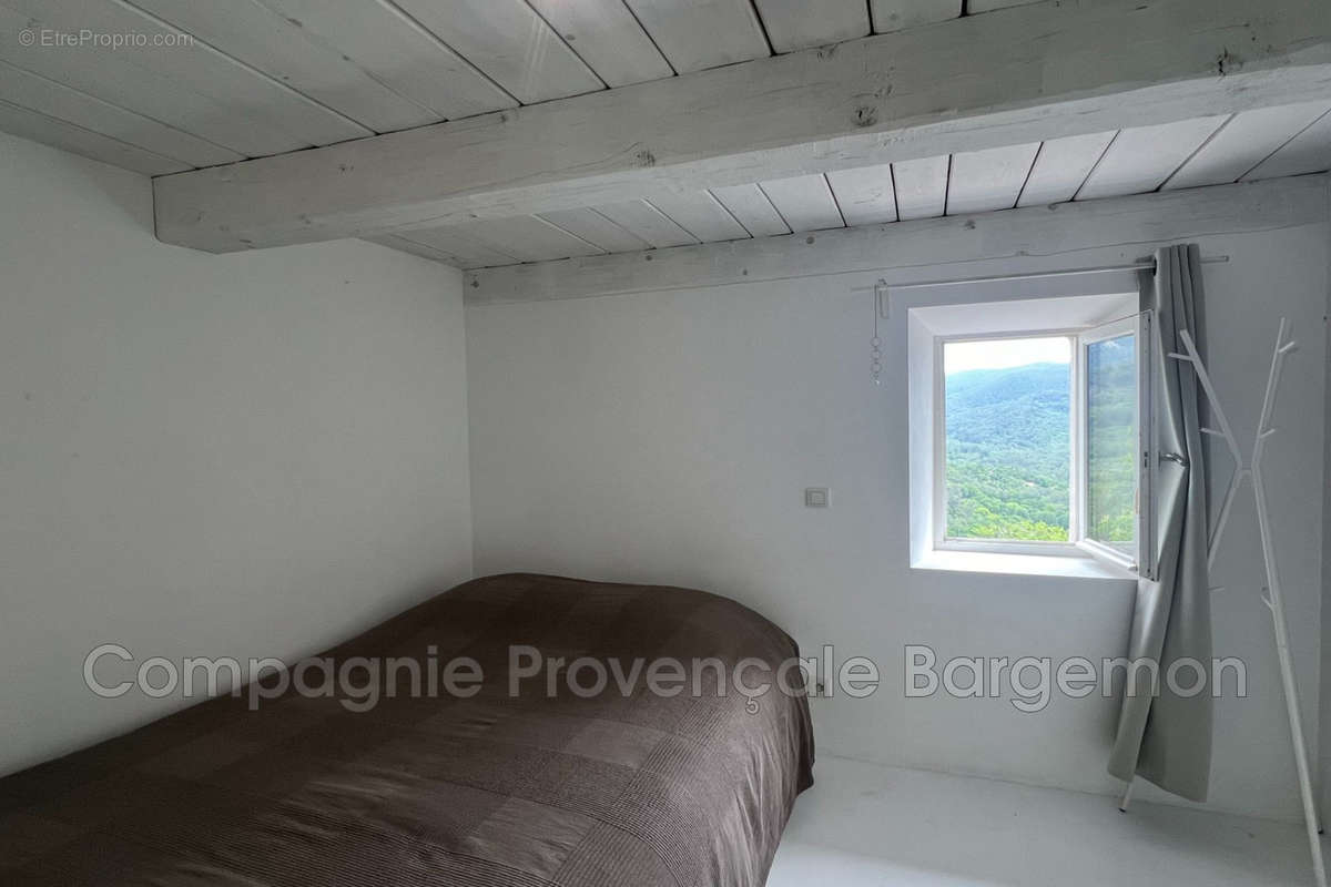 Appartement à BARGEMON