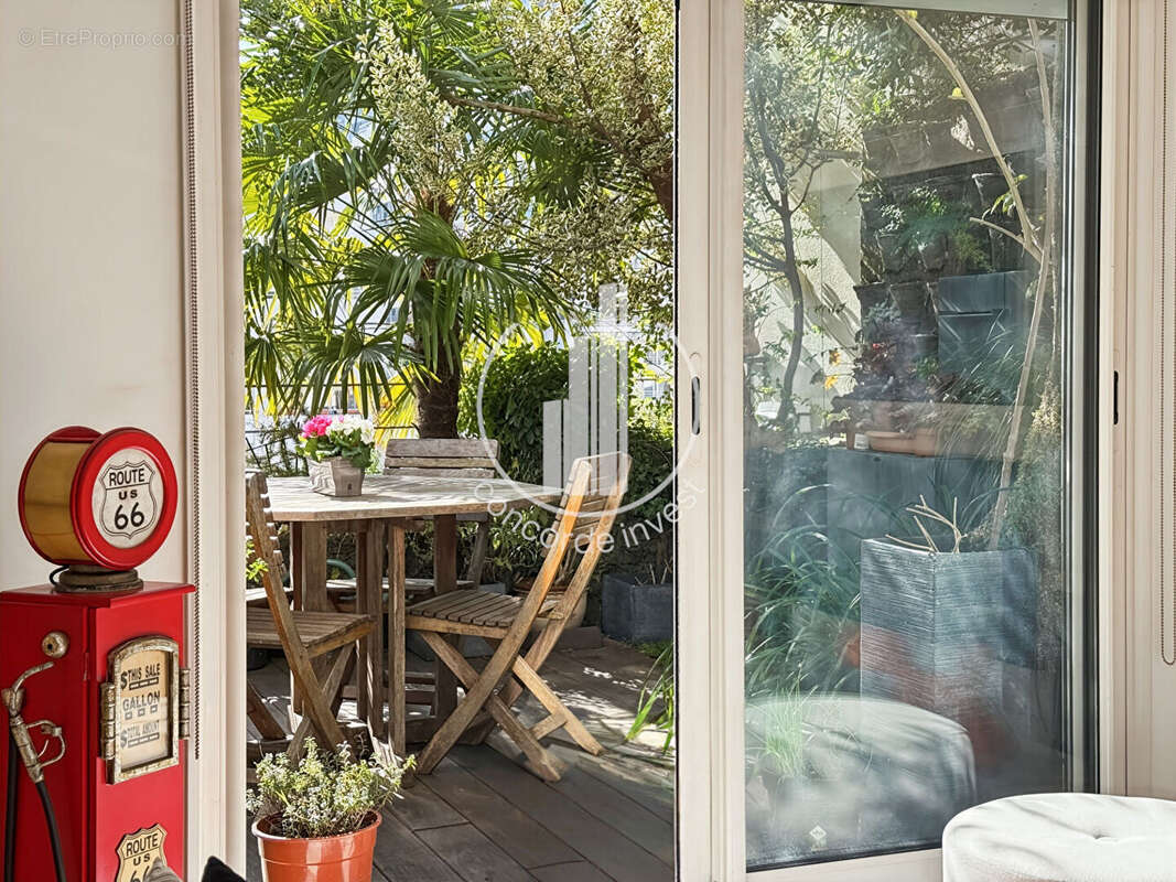 Appartement à COURBEVOIE