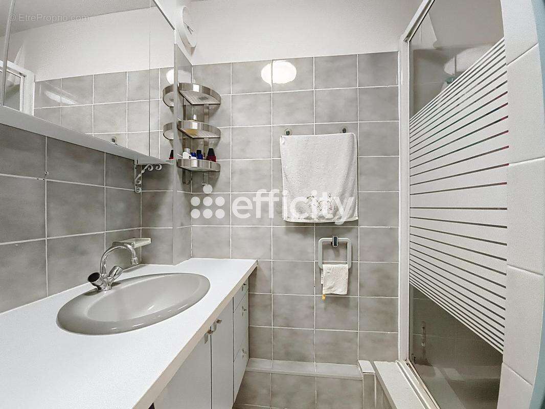 Appartement à SAINT-GRATIEN