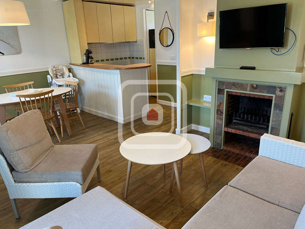 Maison à CHAMOUILLE