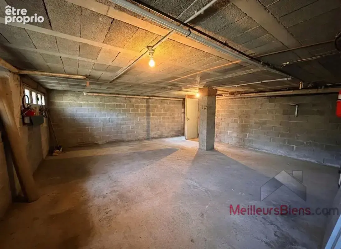 Maison sur sous sol - 4 pièces - 1451 m2 de terrain - Travaux à prévoir - photo 11