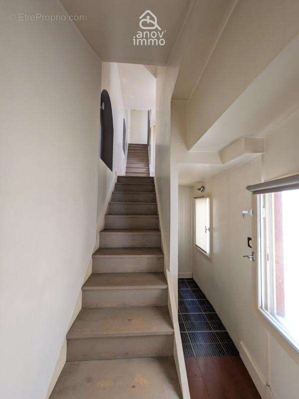 Magnifique Duplex de 91m2, proche Halles sainte Claire - photo 11