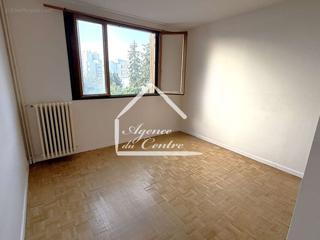 Appartement à L'HAY-LES-ROSES