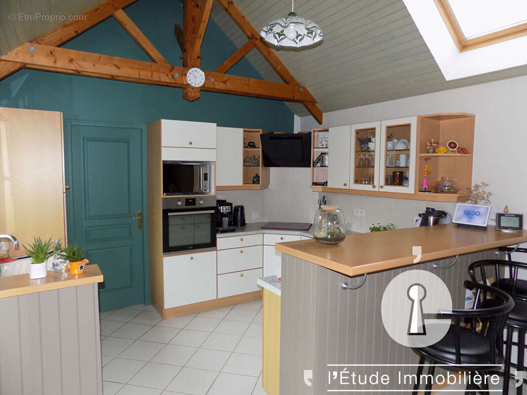 Maison à SAINT-CHARLES-LA-FORET