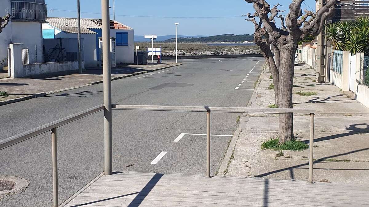 Commerce à GRUISSAN