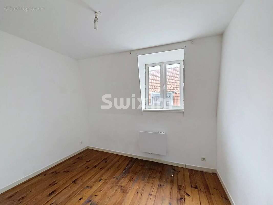 Wattrelos – Secteur Sapin Vert – Maison avec fort potentiel -  2 chambres et combles aménagés - photo 9