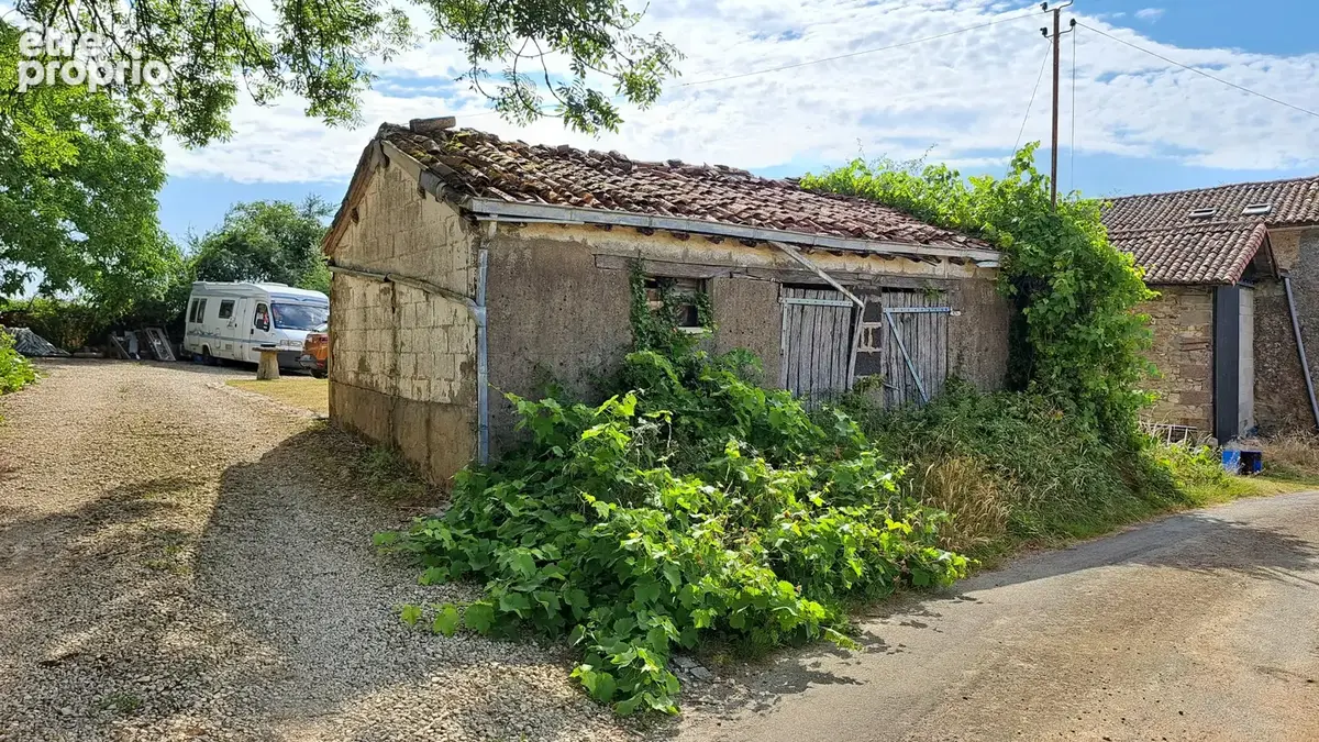 Parking à LA BOISSIERE-EN-GATINE