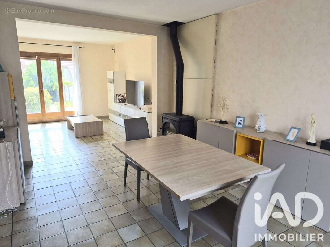 Maison 117 m² à Gagny  - photo 7