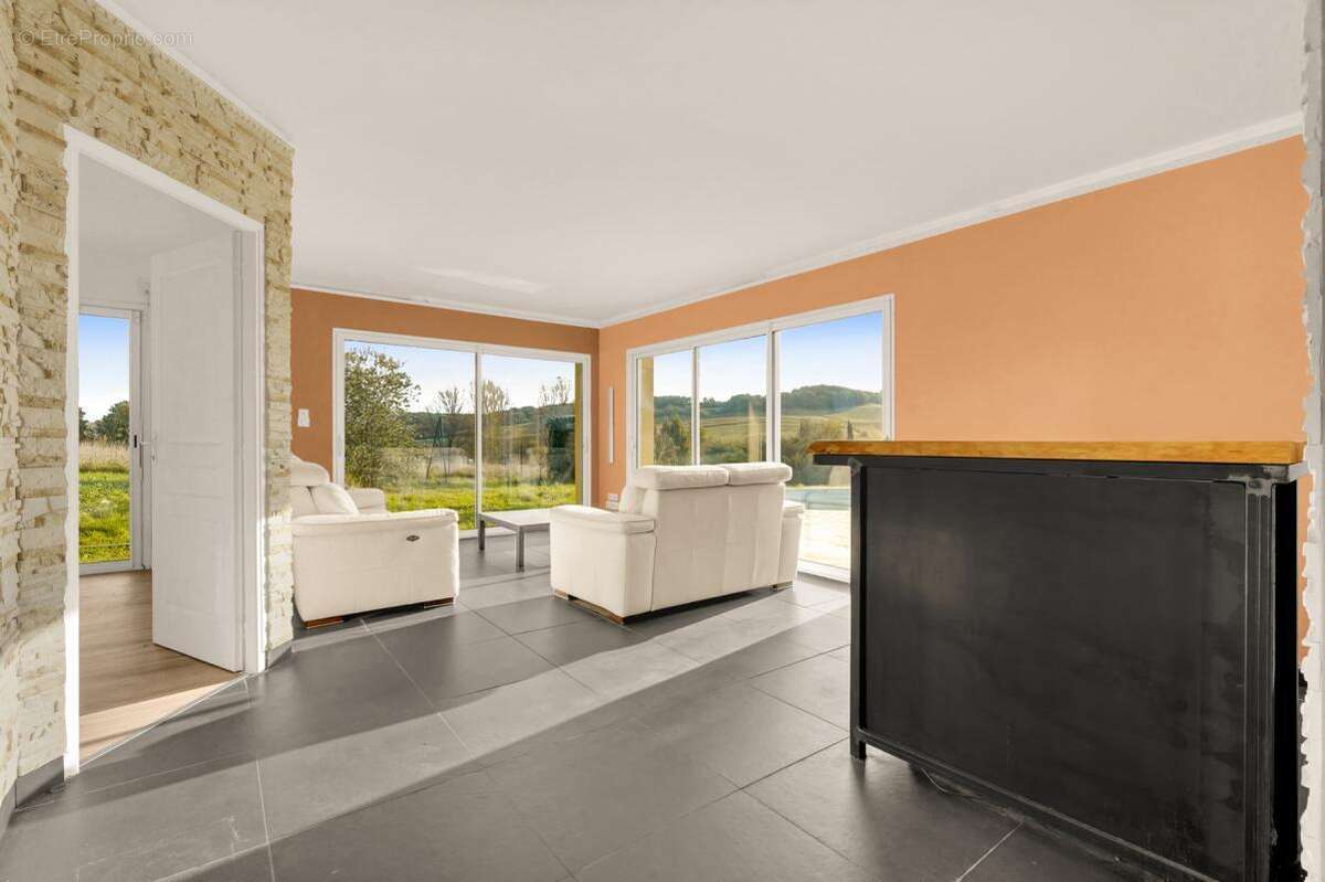 Maison à VERDUN-SUR-GARONNE