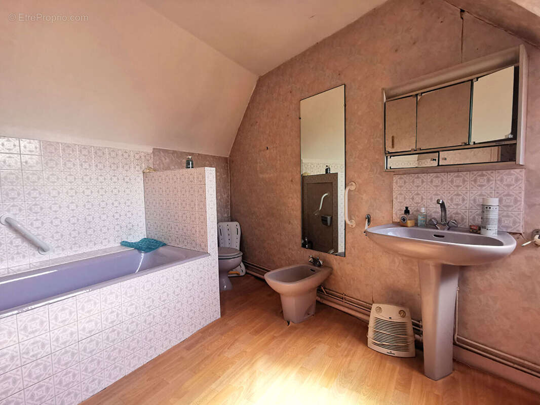 Maison à MONTIGNY-LES-CORMEILLES