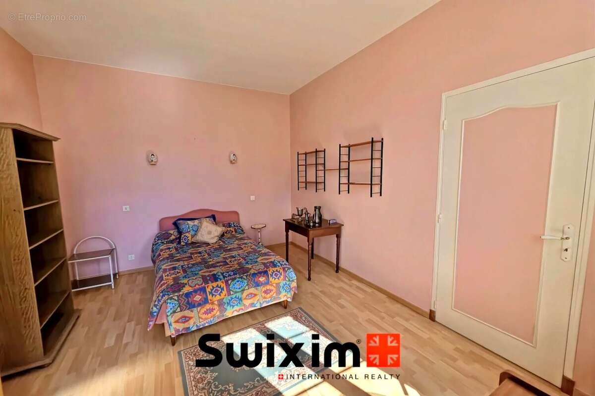 Maison à SAINT-SEURIN-DE-CADOURNE