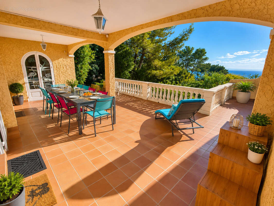 Maison à HYERES