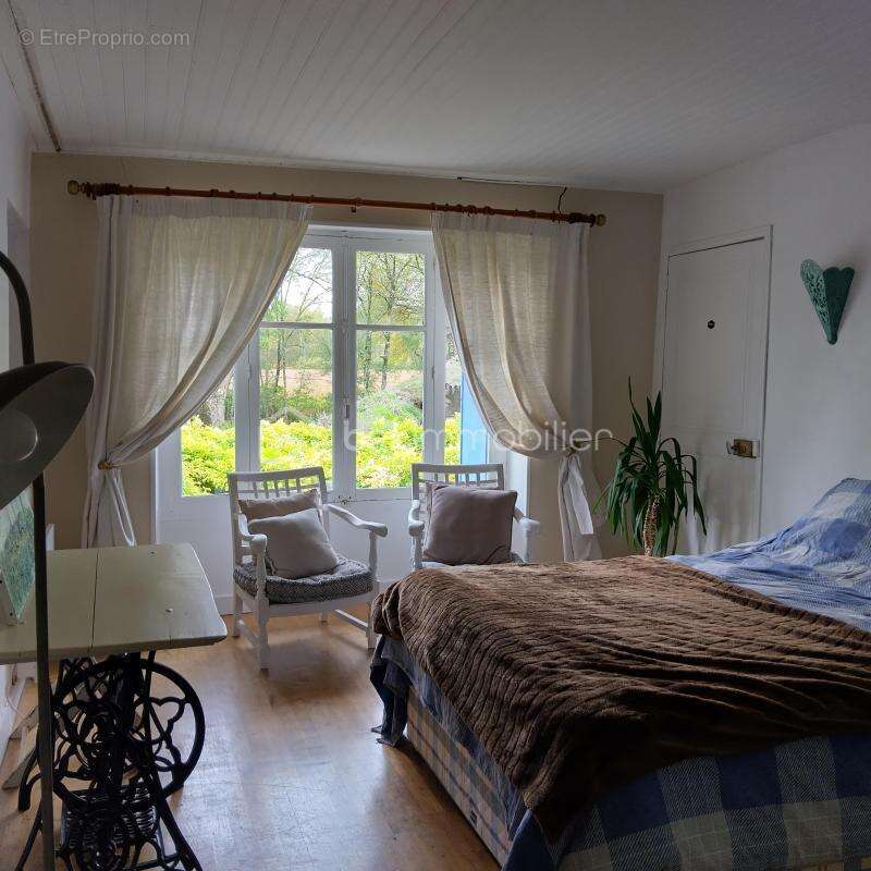 Maison à SAINT-FRAIGNE