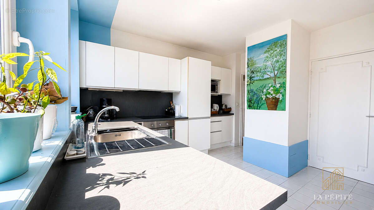 Appartement t4 tranformé en t3 avec garage, cave et vue panoramique - photo 10