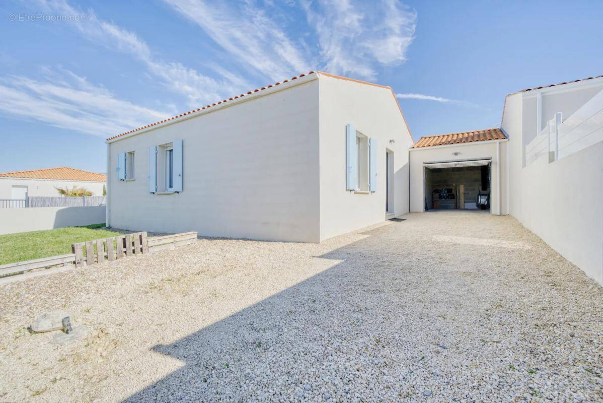 Maison à SAINT-NAZAIRE-SUR-CHARENTE