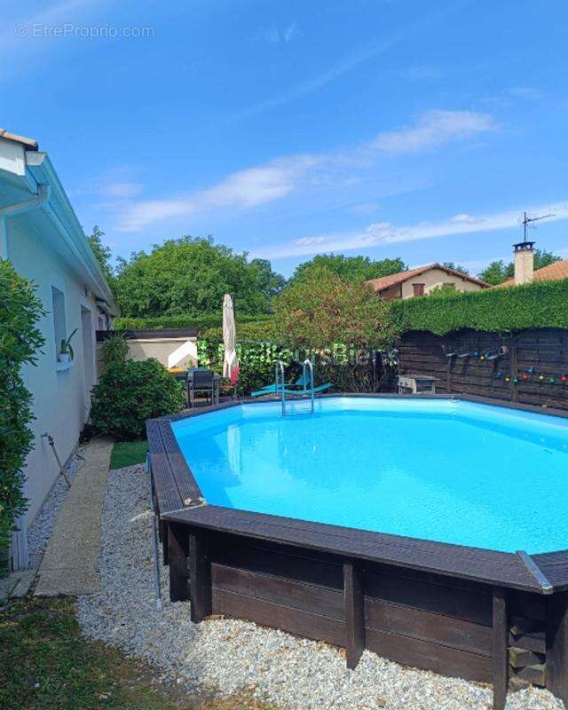 Maison à MARTIGNAS-SUR-JALLE