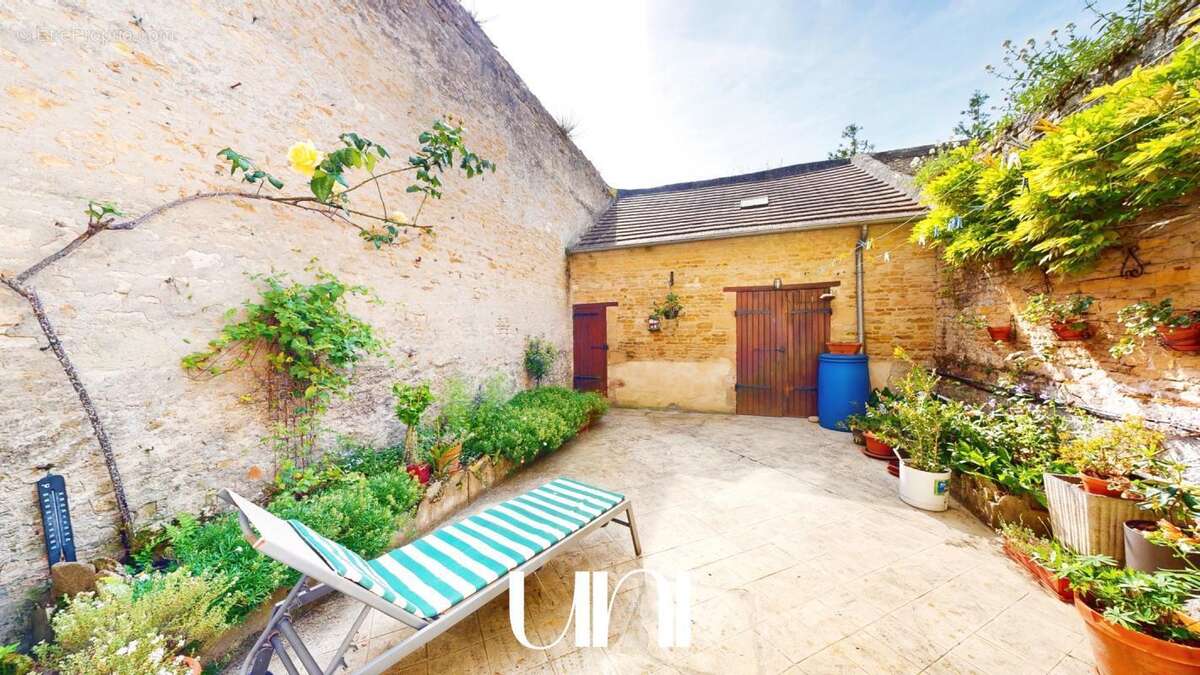 Maison à COURSEULLES-SUR-MER