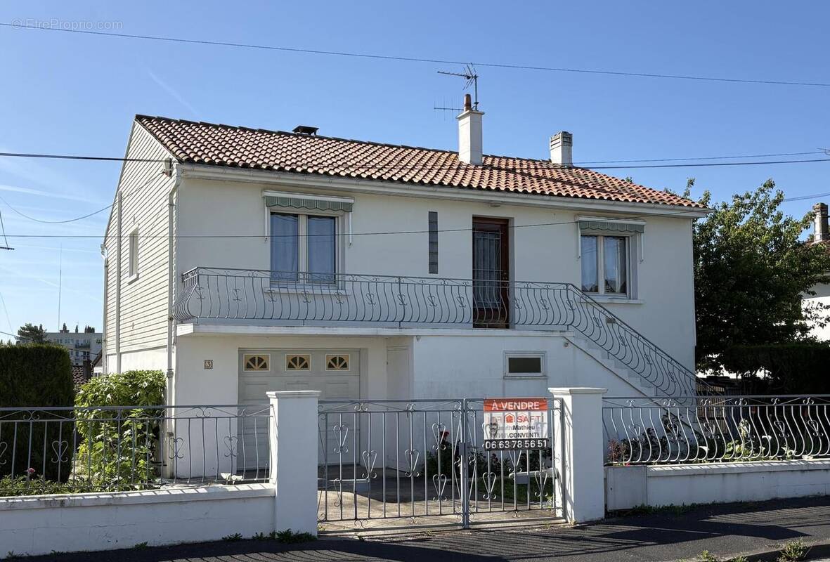 Photo 1 - Maison à SAINTES