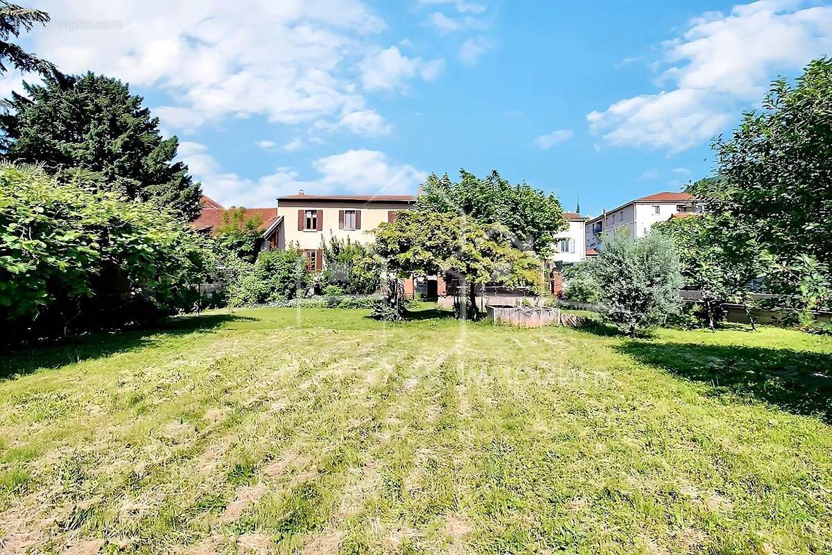 immeuble de rapport comportant 2 appartements T4 + terrain constructible - photo 5