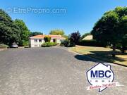 Maison à MONTREVAULT