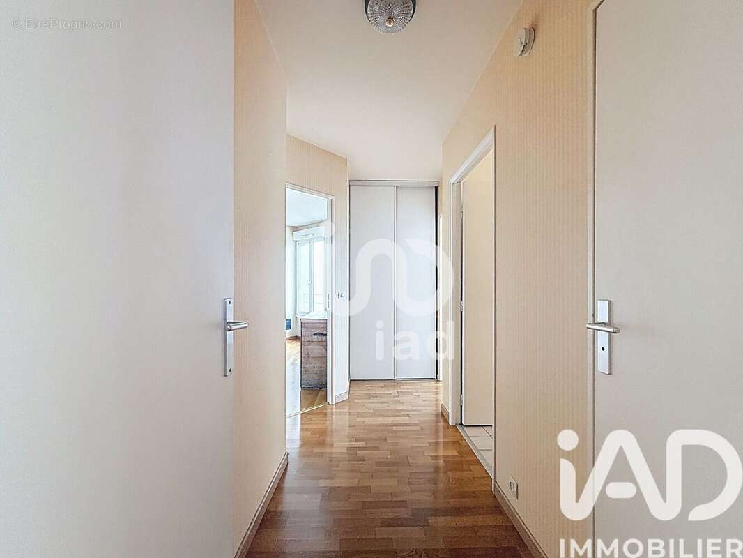 Photo 9 - Appartement à VELIZY-VILLACOUBLAY