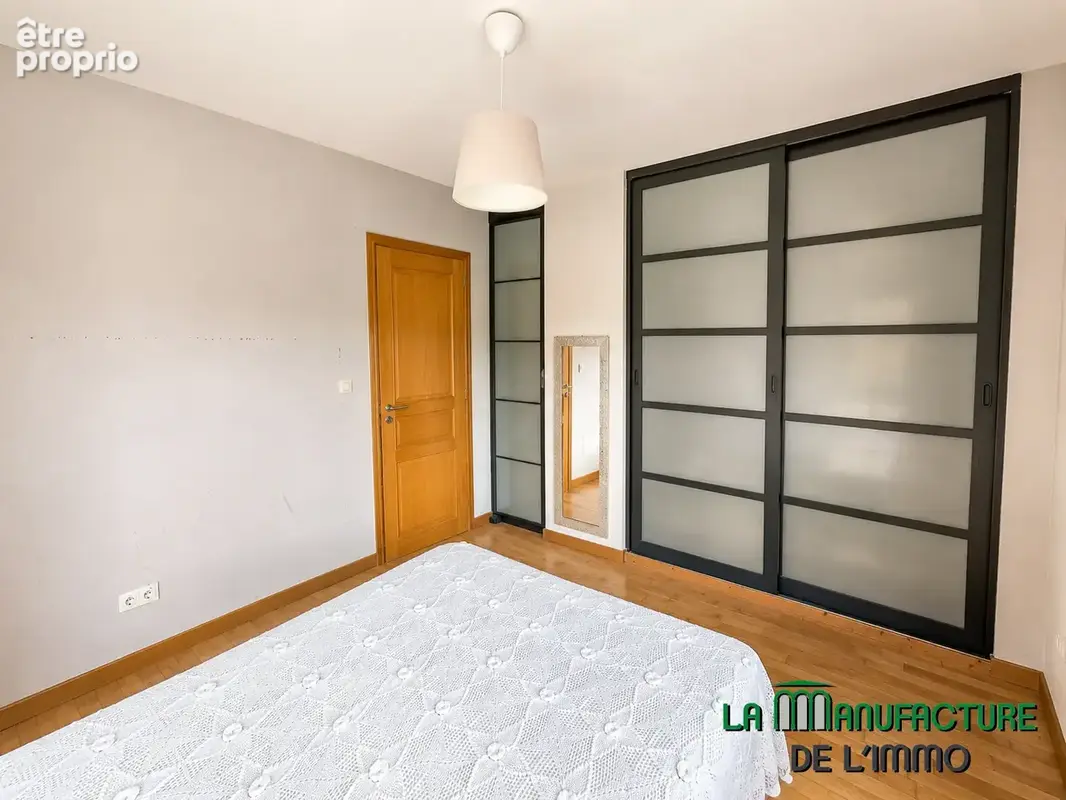 T4 de 122 m2 avec jardin privatif et dependance - photo 12