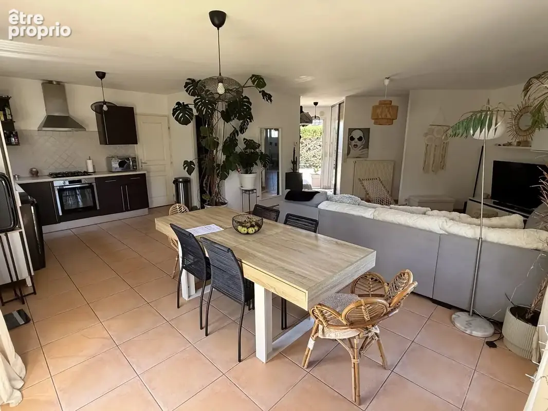 Nogaro – maison récente de plain-pied – 105 m² – 3 chambres – terrain de 900 m - photo 6