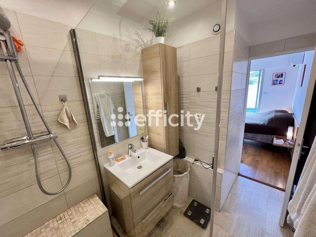 Appartement à MARSEILLE-9E