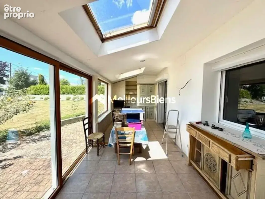 Proche commerces et écoles - Très belle maison sur 1947 m2 de terrain - photo 4