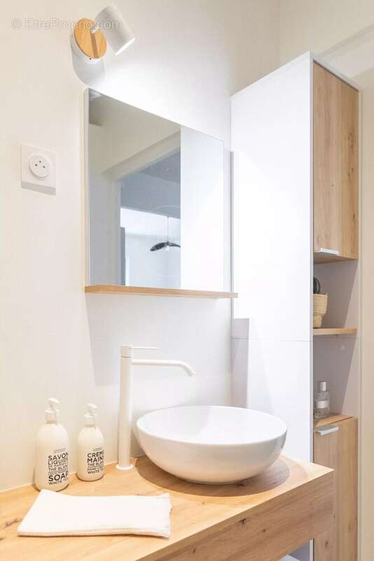 Appartement à MARSEILLE-6E