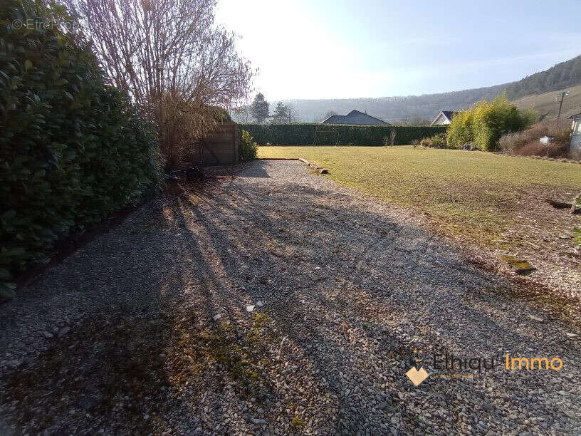 Terrain 949 m² à Fontaine  - photo 2
