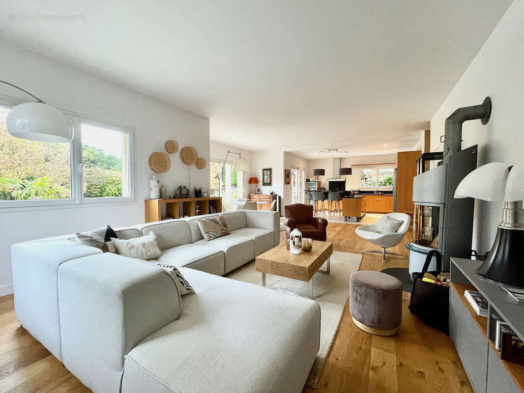 Maison à DIVONNE-LES-BAINS