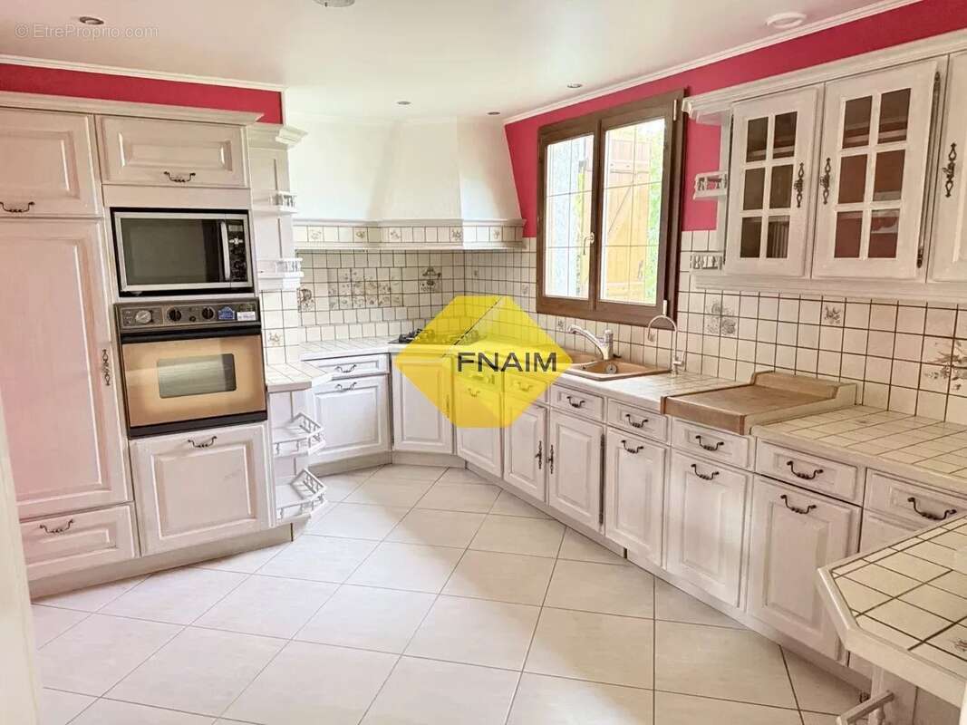 Maison à SAULX-LES-CHARTREUX