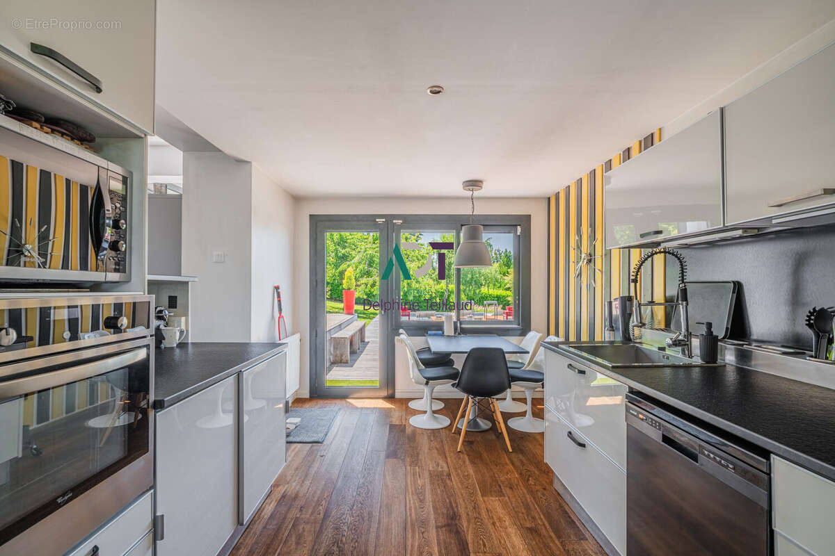 Maison à VAULNAVEYS-LE-HAUT