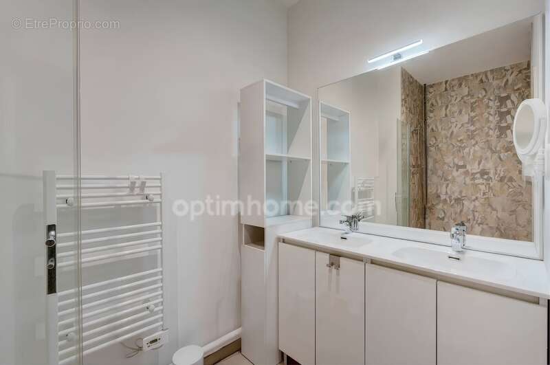 Duplex moderne en dernier étage avec terrasses et garage à Craponne - photo 6